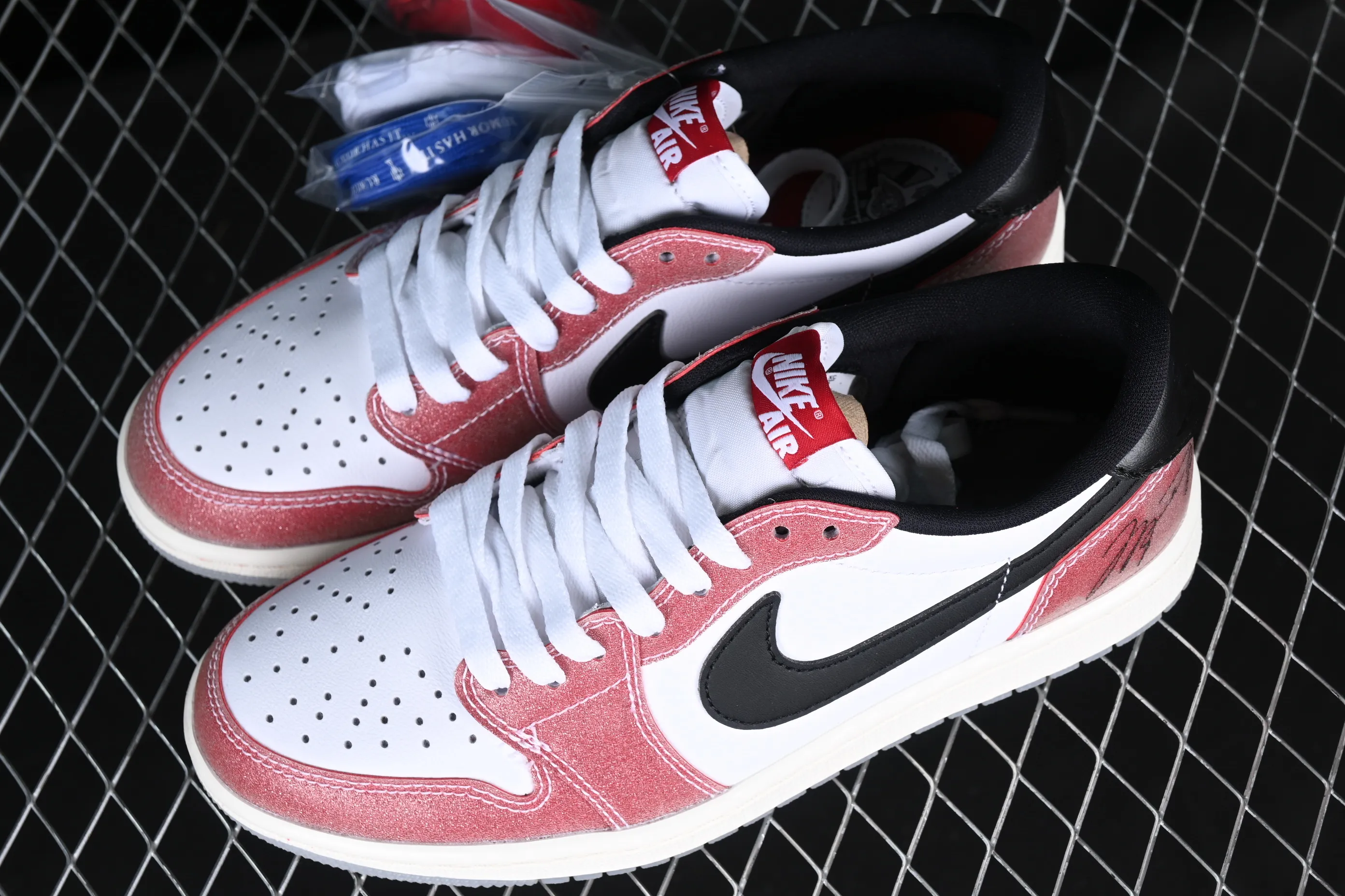 All categories Air Jordan Jordan series basketball shoes Air Jordan 1 Low Trophy Room x Air Jordan 1 Low OG AJ1 Joe 1 joint model low-top cultural casual sneakers FN0432-017
